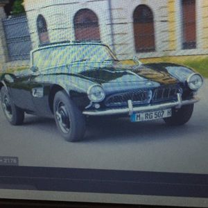 Meet your Posher, Justin